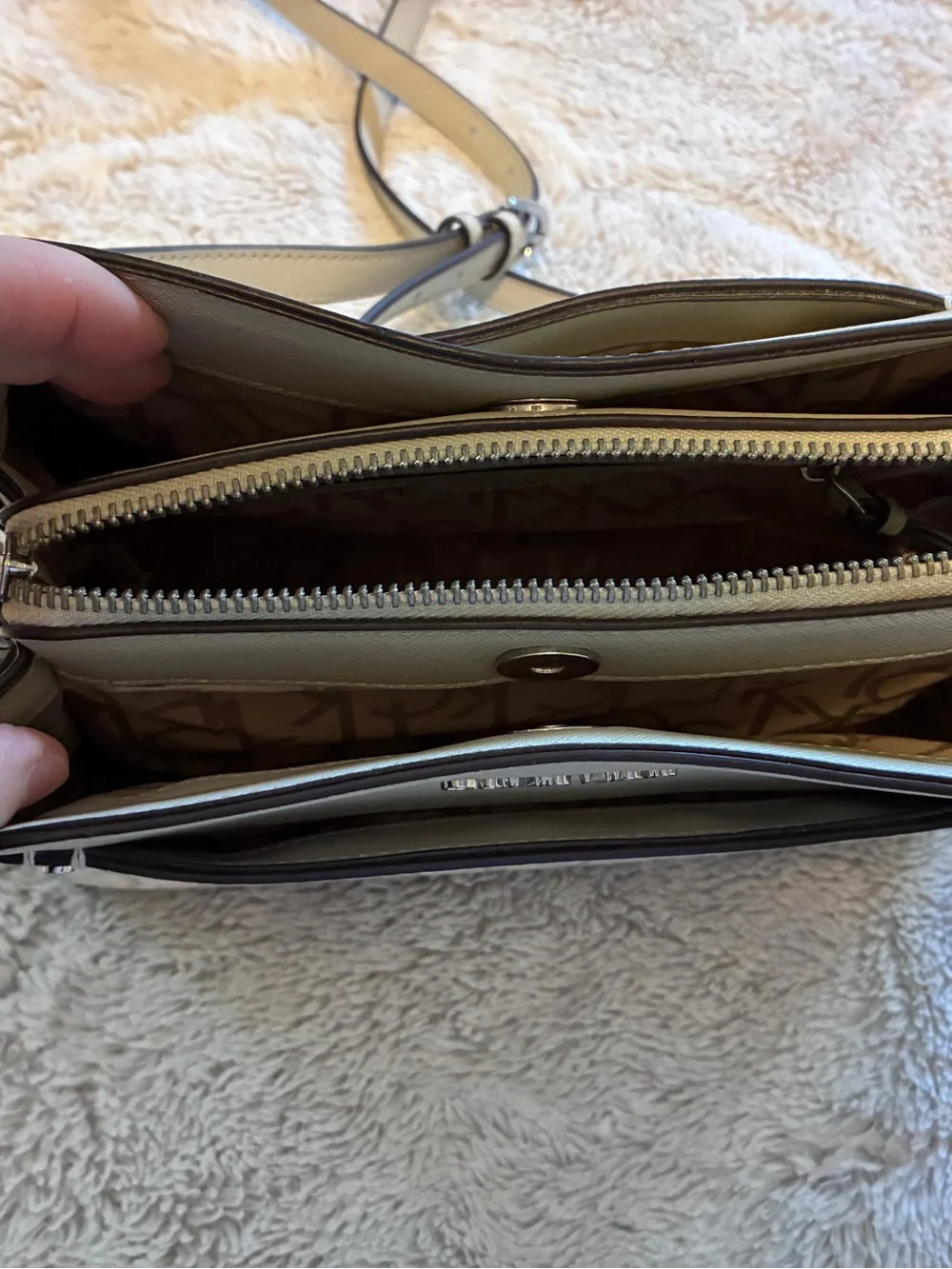 Calvin KLIEN crossbody handbag-6 compartment - Picture 2 of 6